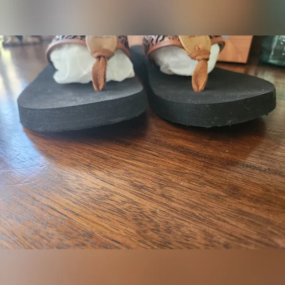 Yellowbox Ficus NWOT Brown Sandals with Black Soles Size‎ 10 - Picture 2 of 4